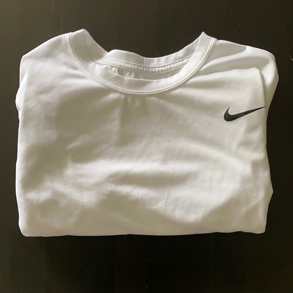 Nike Dri-Fit T-Shirt “The Nike Tee” - XL - Picture 1 of 9